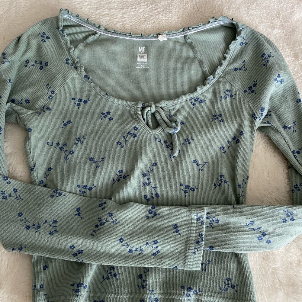 Me to We Floral Top